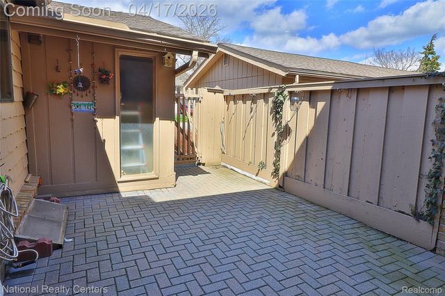 7309 Creek View Circle, West Bloomfield Charter Township, MI 48322