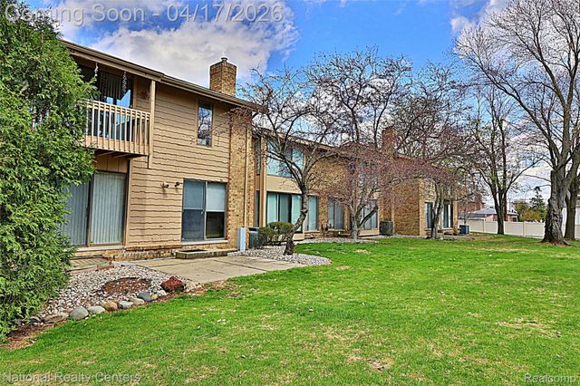7309 Creek View Circle, West Bloomfield Charter Township, MI 48322