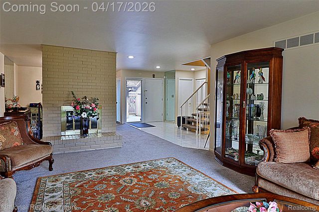 7309 Creek View Circle, West Bloomfield Charter Township, MI 48322