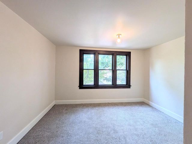 326 E SUMMER STREET, Appleton, WI 54911