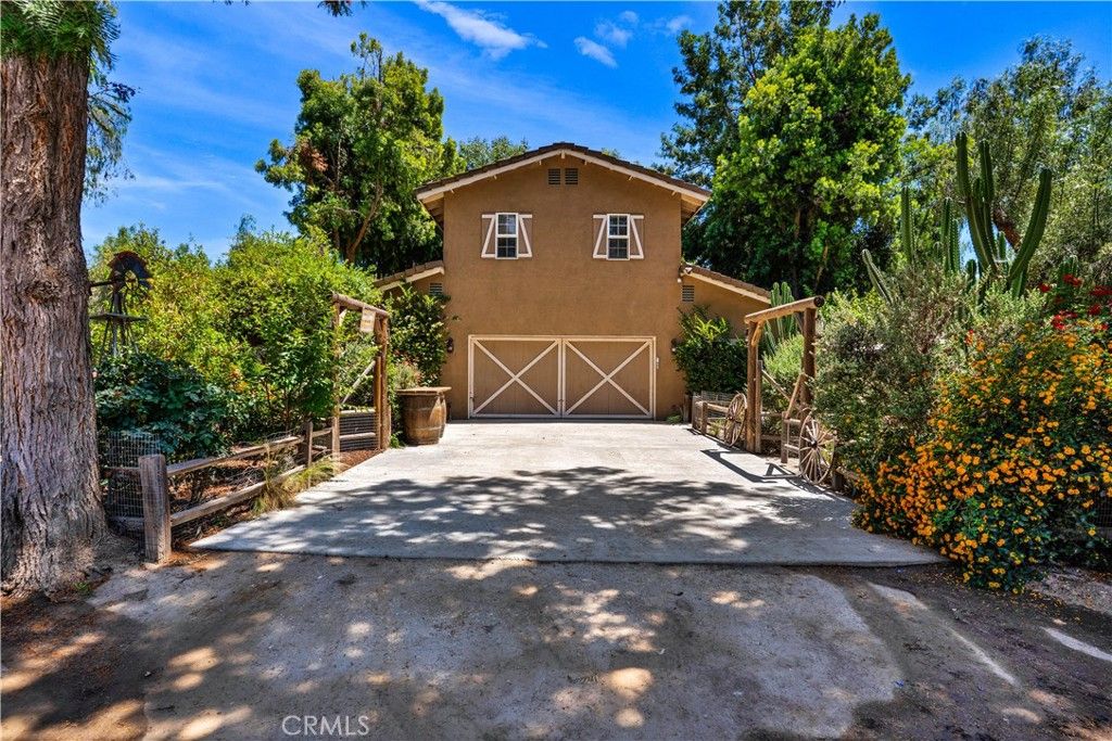 Image 1 of property listing at 31625 Ano Crest, Winchester, CA 92596