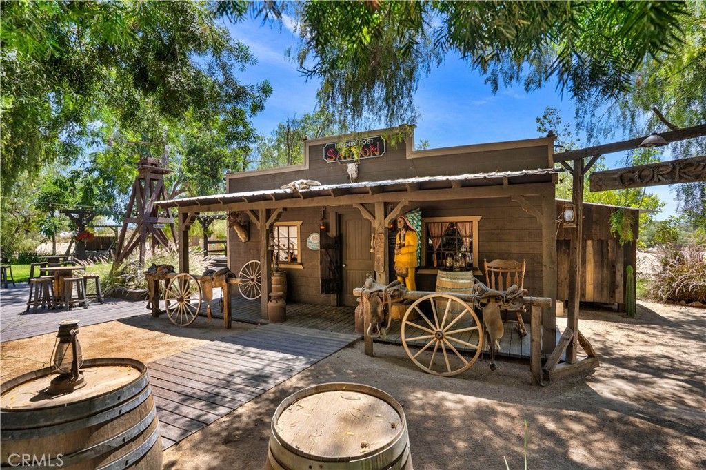 Image 22 of property listing at 31625 Ano Crest, Winchester, CA 92596