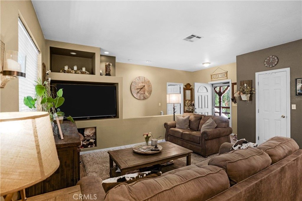 Image 34 of property listing at 31625 Ano Crest, Winchester, CA 92596