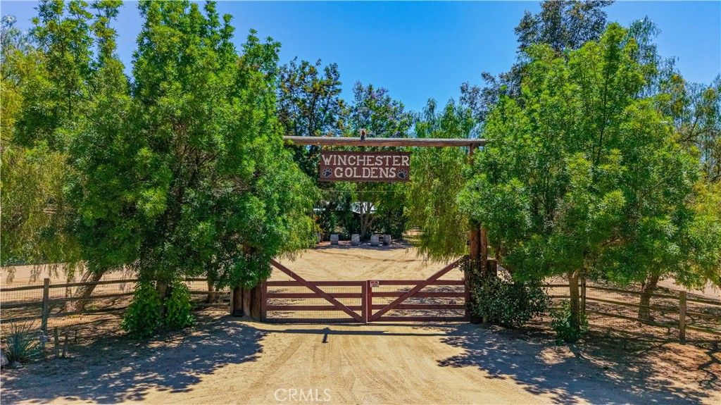 Image 4 of property listing at 31625 Ano Crest, Winchester, CA 92596