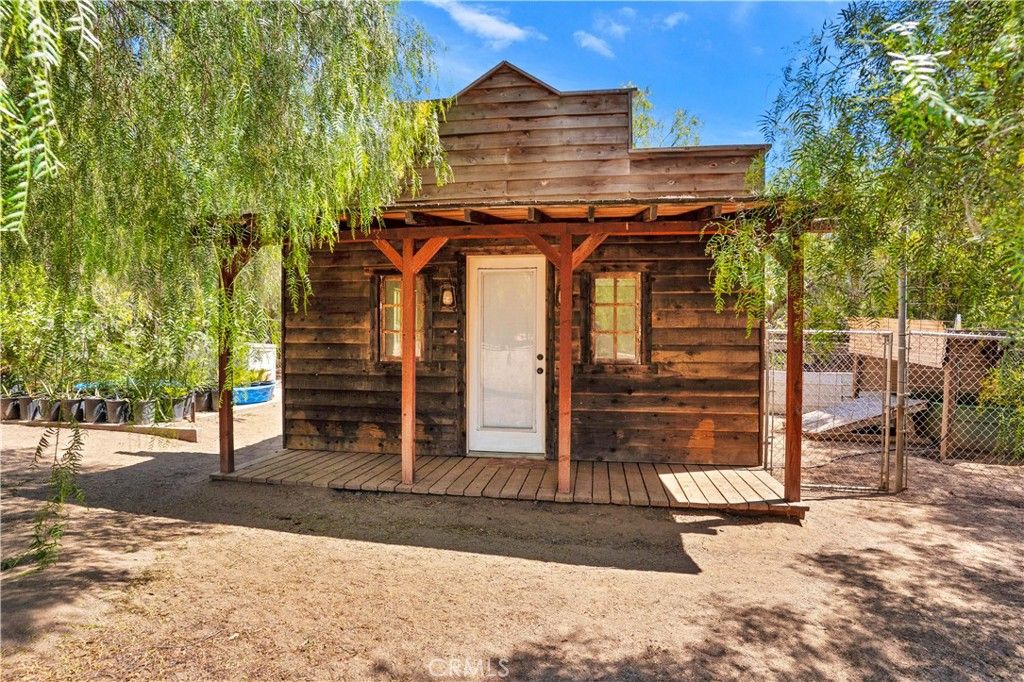 Image 51 of property listing at 31625 Ano Crest, Winchester, CA 92596