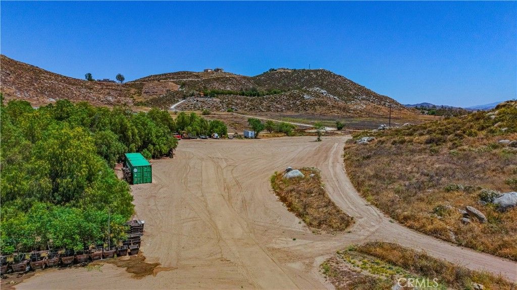 Image 71 of property listing at 31625 Ano Crest, Winchester, CA 92596