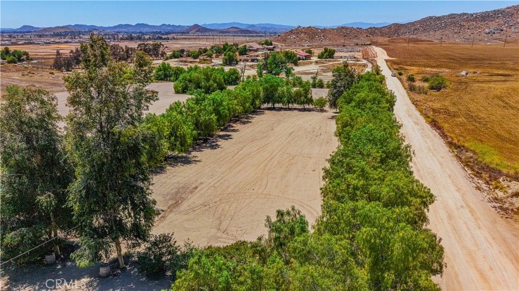 Image 72 of property listing at 31625 Ano Crest, Winchester, CA 92596