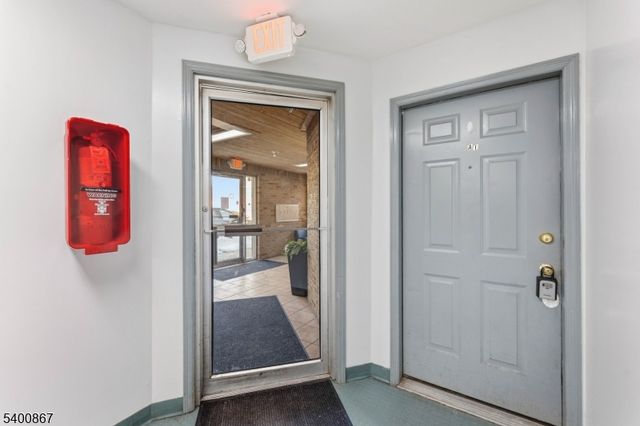 1250 N Broad St A1, Hillside Twp., NJ 07205