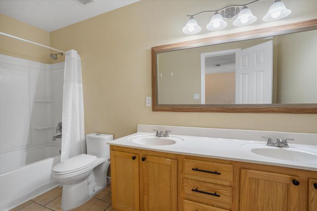 6823 LA ROCCA Road NW, Albuquerque, NM 87114