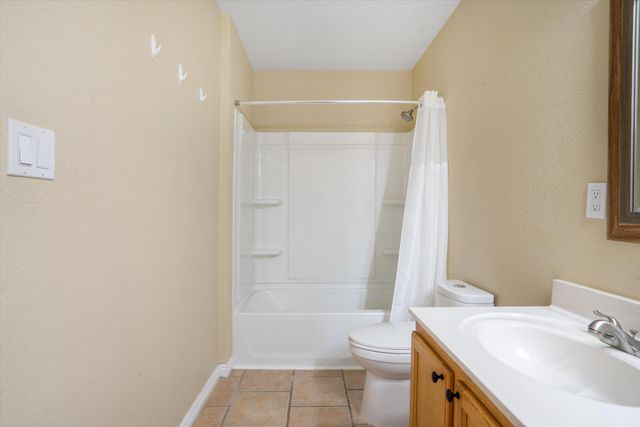 6823 LA ROCCA Road NW, Albuquerque, NM 87114