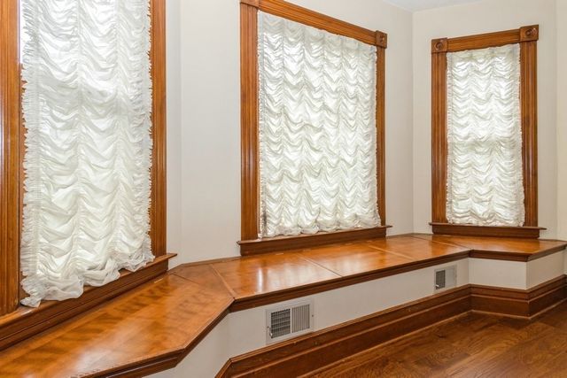 313 5th Avenue NW, Mt Vernon, IA 52314