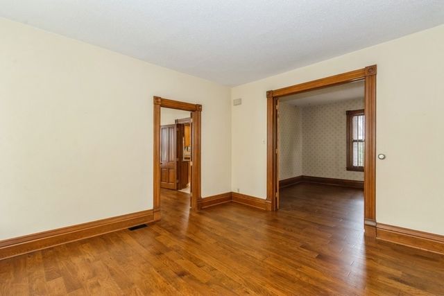 313 5th Avenue NW, Mt Vernon, IA 52314