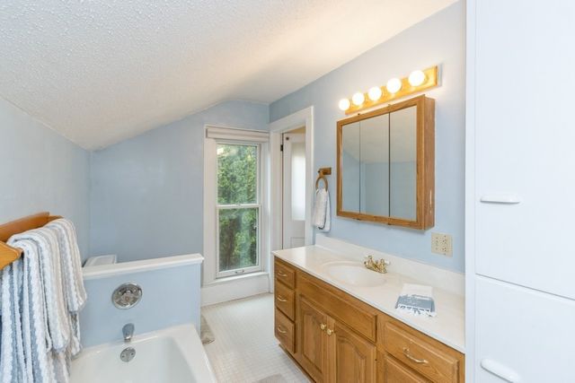 313 5th Avenue NW, Mt Vernon, IA 52314