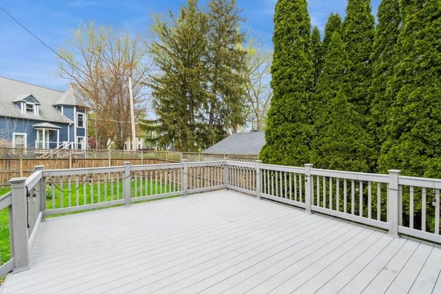 313 5th Avenue NW, Mt Vernon, IA 52314