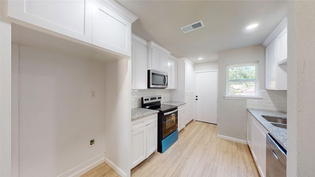 3725 Childress Street, Fort Worth, TX 76119