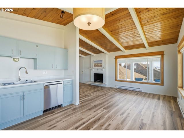 3549 Nw JETTY Ave, Lincoln City, OR 97367