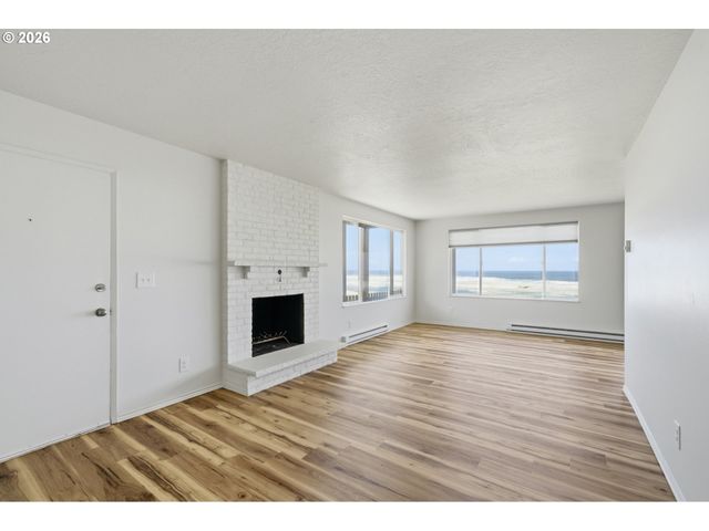 3549 Nw JETTY Ave, Lincoln City, OR 97367