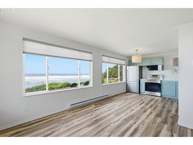 3549 Nw JETTY Ave, Lincoln City, OR 97367
