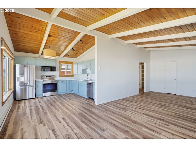 3549 Nw JETTY Ave, Lincoln City, OR 97367