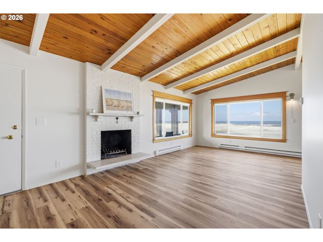 3549 Nw JETTY Ave, Lincoln City, OR 97367