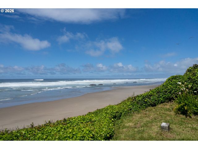 3549 Nw JETTY Ave, Lincoln City, OR 97367