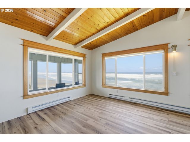 3549 Nw JETTY Ave, Lincoln City, OR 97367
