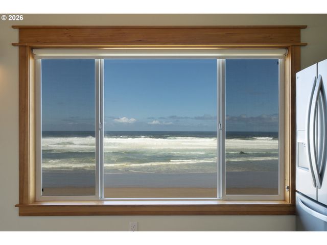 3549 Nw JETTY Ave, Lincoln City, OR 97367