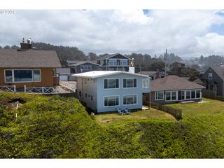 3549 Nw JETTY Ave, Lincoln City, OR 97367