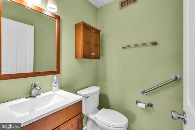 153 WEBB RD, Absecon, NJ 08201