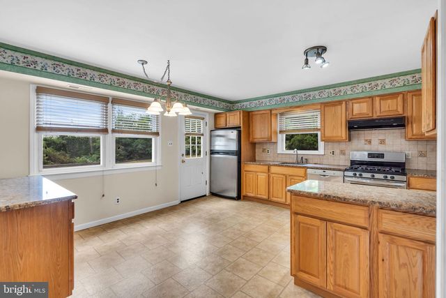 153 WEBB RD, Absecon, NJ 08201