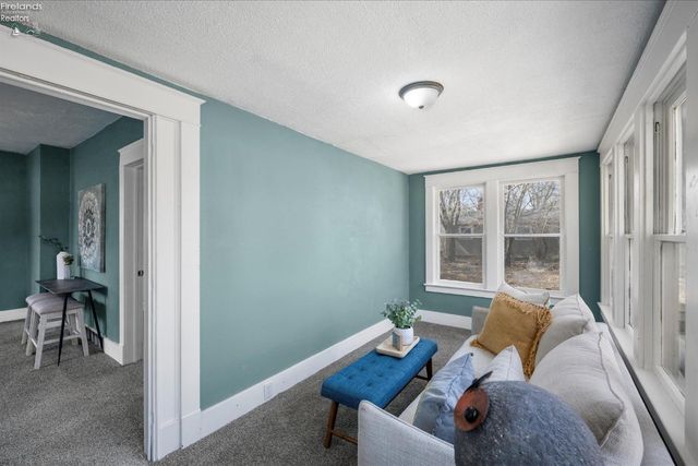 5805 Fryer Avenue, Toledo, OH 43615