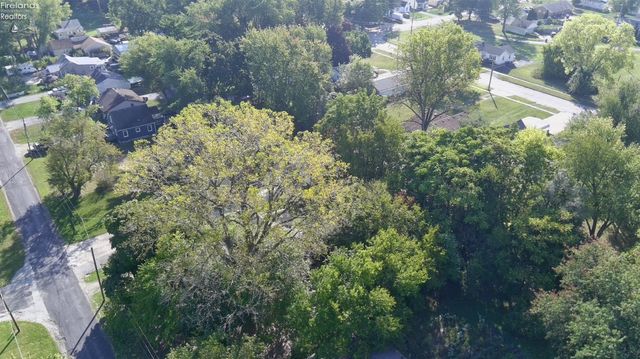 5805 Fryer Avenue, Toledo, OH 43615