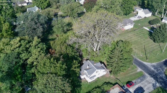 5805 Fryer Avenue, Toledo, OH 43615