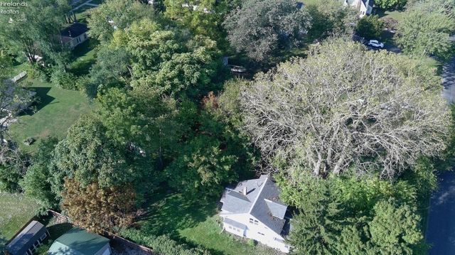 5805 Fryer Avenue, Toledo, OH 43615