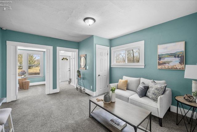 5805 Fryer Avenue, Toledo, OH 43615