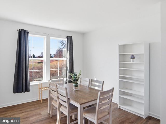 233 UNION RIDGE DR, Charles Town, WV 25414