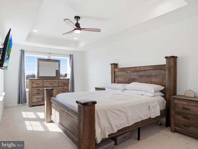 233 UNION RIDGE DR, Charles Town, WV 25414