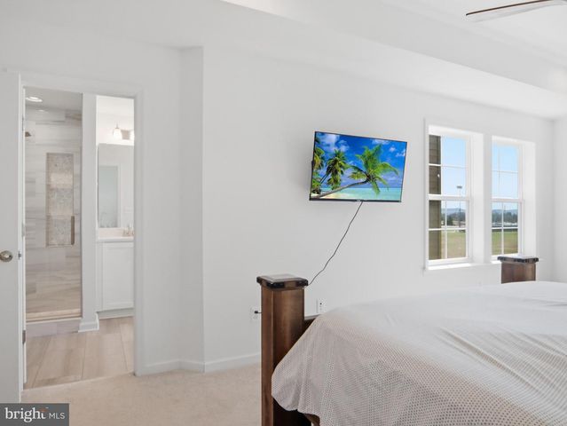 233 UNION RIDGE DR, Charles Town, WV 25414