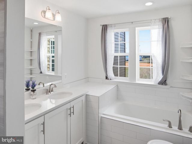 233 UNION RIDGE DR, Charles Town, WV 25414