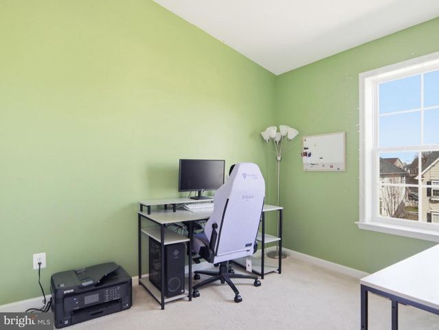 233 UNION RIDGE DR, Charles Town, WV 25414