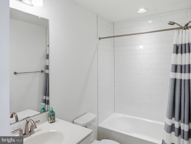 233 UNION RIDGE DR, Charles Town, WV 25414