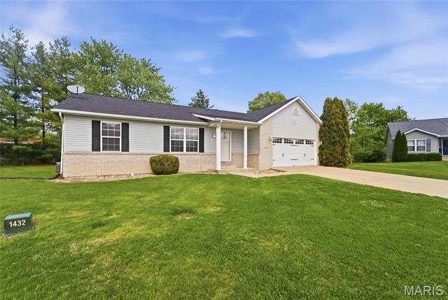 1432 Manchester Drive, O'fallon, IL 62269