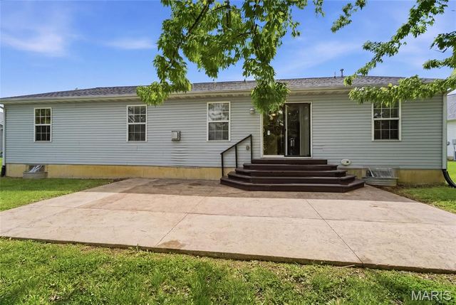 1432 Manchester Drive, O'fallon, IL 62269