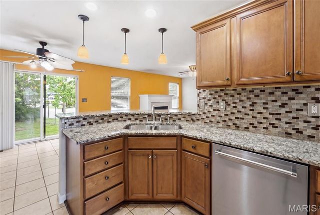 1432 Manchester Drive, O'fallon, IL 62269