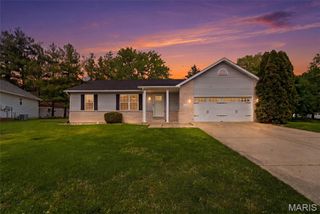 1432 Manchester Drive, O'fallon, IL 62269