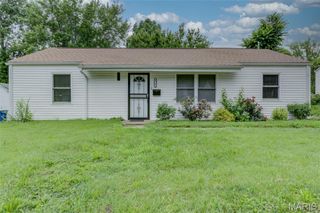 9765 Vickie Place, St Louis, MO 63136