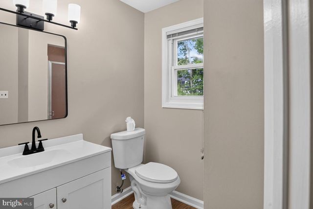 9011 IVANHOE RD, Fort Washington, MD 20744