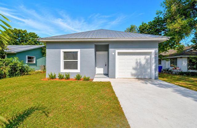 320 13th Street SW, Vero Beach, FL 32962