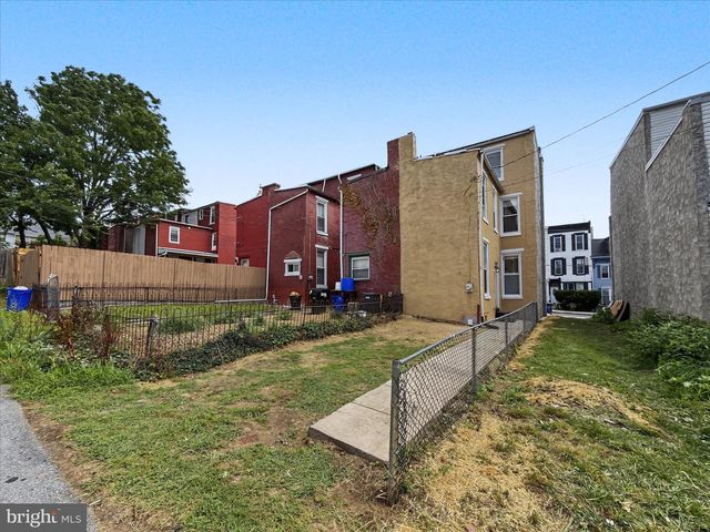 420 MUENCH ST, Harrisburg, PA 17102