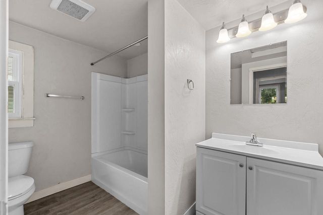 1711 N MEADE STREET, Appleton, WI 54911